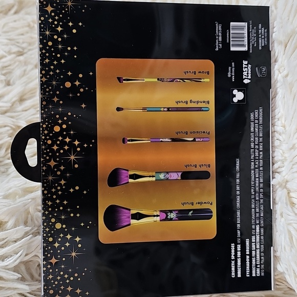 Disney Villains Beauty Set with Brushes and Sponges - Picture 2 of 4